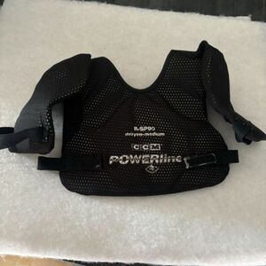 CCM PowerLine B-SP90 Boys Medium Hockey Shoulder Pads